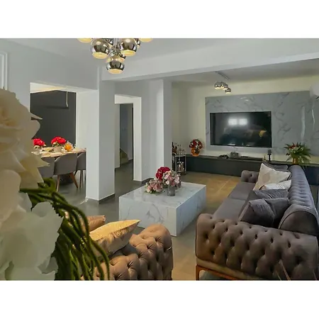 Holiday home Beautiful In With Kitchen